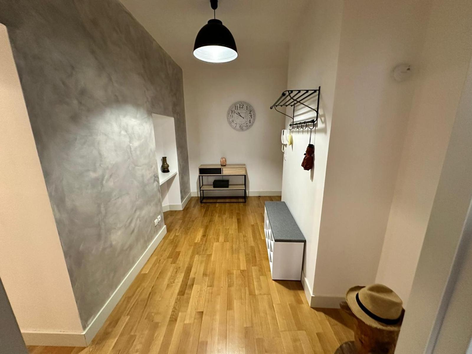 Spacieux Appartement 2 Chambres Plein Coeur De פרפיניין מראה חיצוני תמונה
