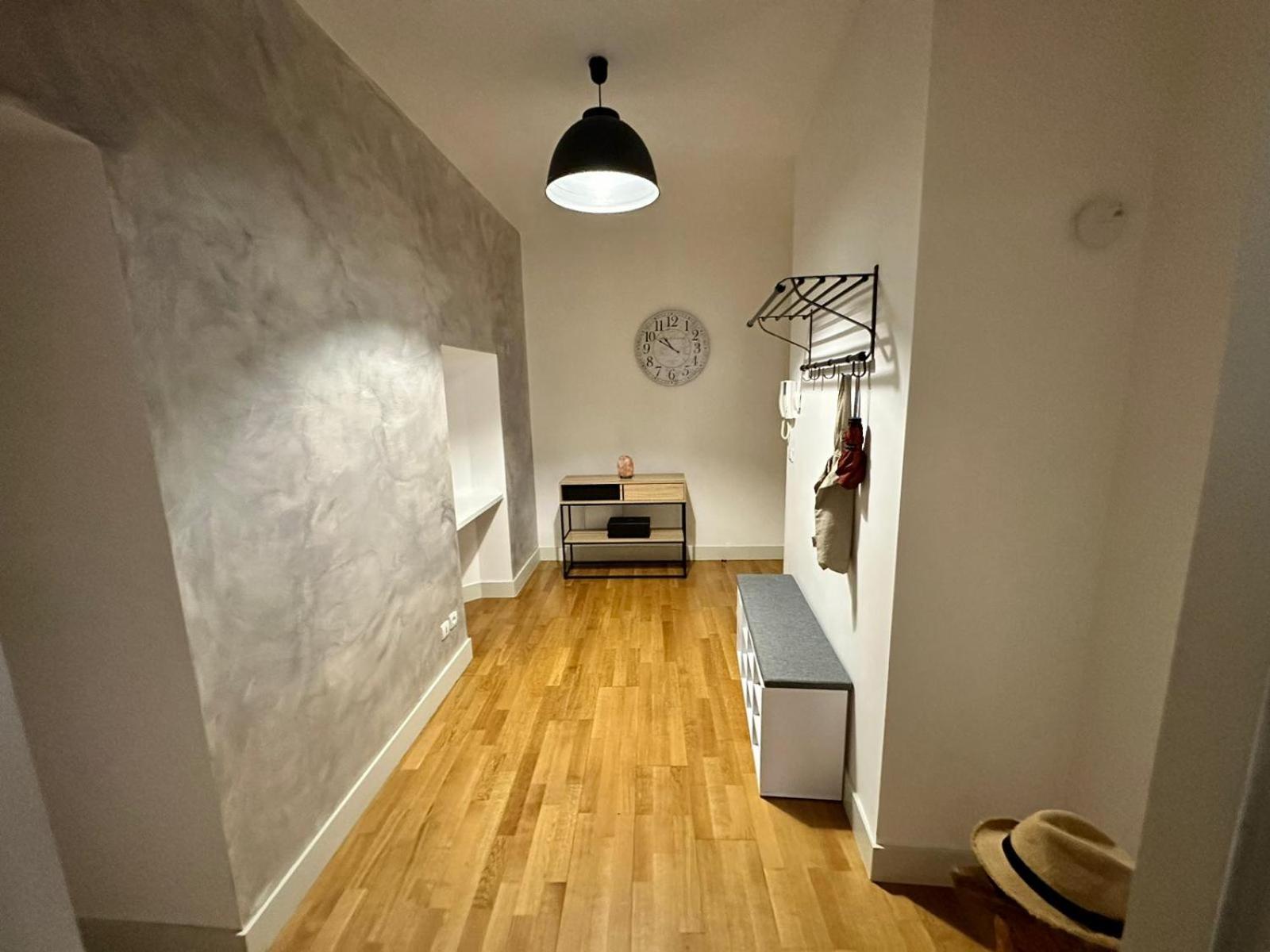 Spacieux Appartement 2 Chambres Plein Coeur De פרפיניין מראה חיצוני תמונה